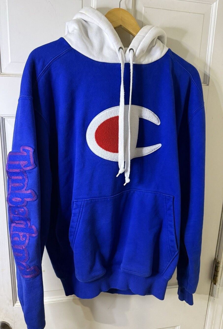 Champion x Timberlandland Collaboration Hoodie with Embroidered Logo Size Medium